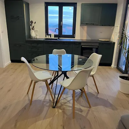 Blue Sea 2 Apartment